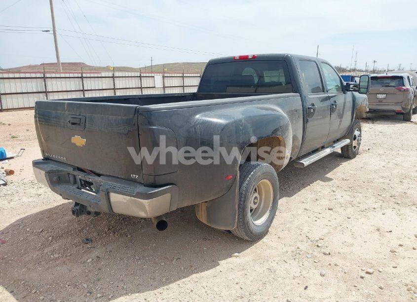 Photo 4 of 2012 Chevrolet Silverado 3500HD LTZ (VIN 1GC4K1C8XCF228060)
