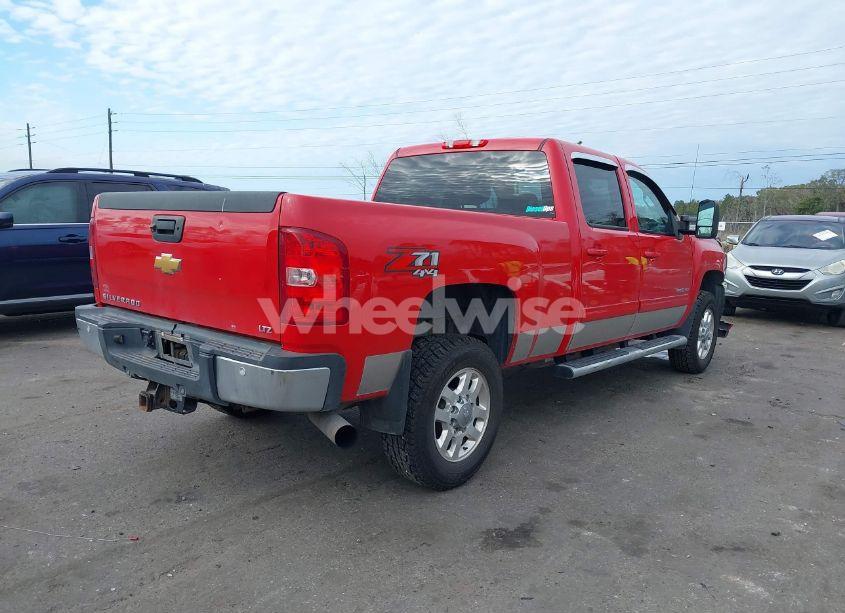 Photo 4 of 2013 Chevrolet Silverado 3500HD LTZ (VIN 1GC4K1C8XDF205752)