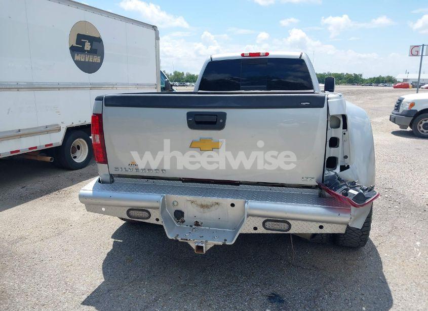 Photo 18 of 2014 Chevrolet Silverado 3500HD LTZ (VIN 1GC4K1C8XEF121951)