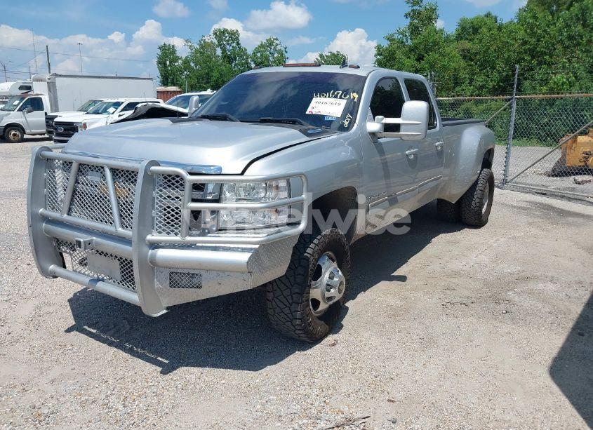 Photo 2 of 2014 Chevrolet Silverado 3500HD LTZ (VIN 1GC4K1C8XEF121951)