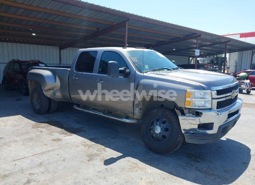 2013 Chevrolet Silverado 3500HD LTZ (VIN 1GC4K1CG3DF166395) main photo