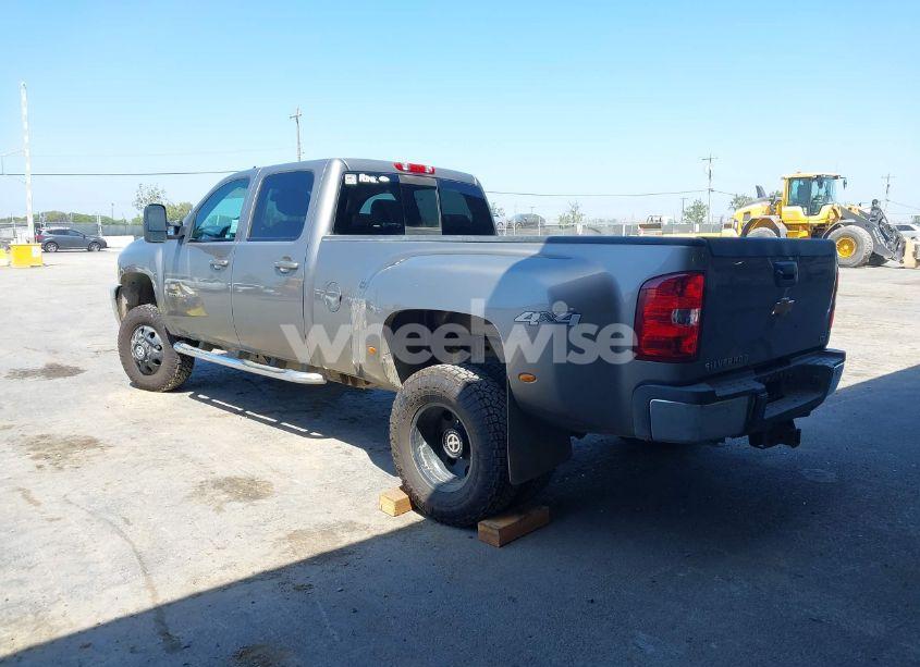 Photo 3 of 2013 Chevrolet Silverado 3500HD LTZ (VIN 1GC4K1CG3DF166395)