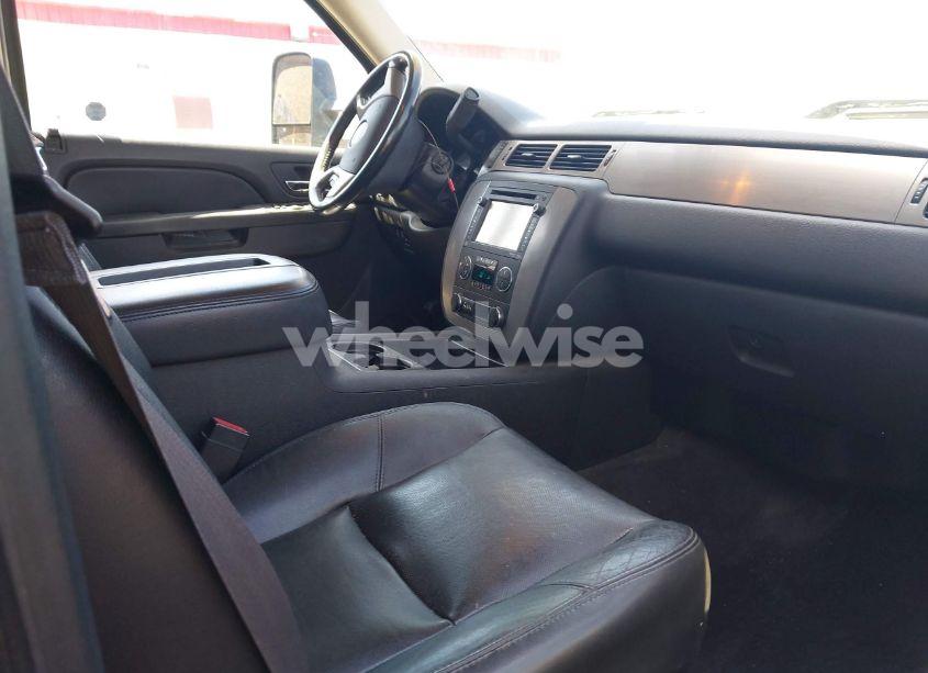 Photo 5 of 2013 Chevrolet Silverado 3500HD LTZ (VIN 1GC4K1CG3DF166395)