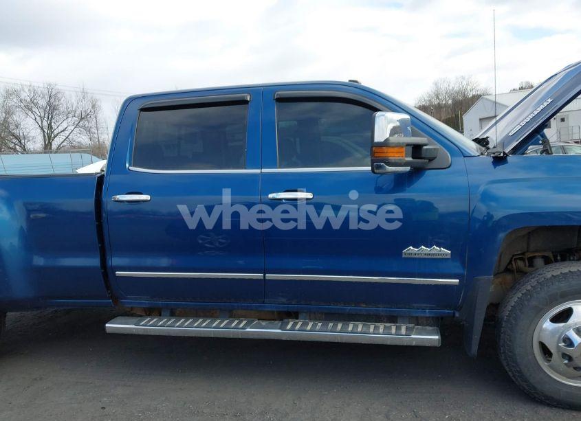 Photo 13 of 2015 Chevrolet Silverado 3500HD HIGH COUNTRY (VIN 1GC4K1E82FF594855)