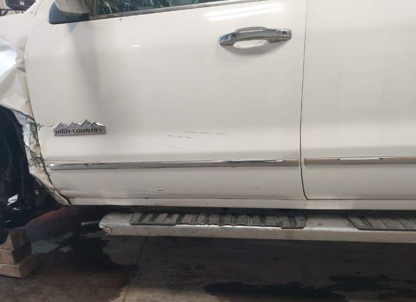 Photo 13 of 2015 Chevrolet Silverado 3500HD HIGH COUNTRY (VIN 1GC4K1E86FF585320)