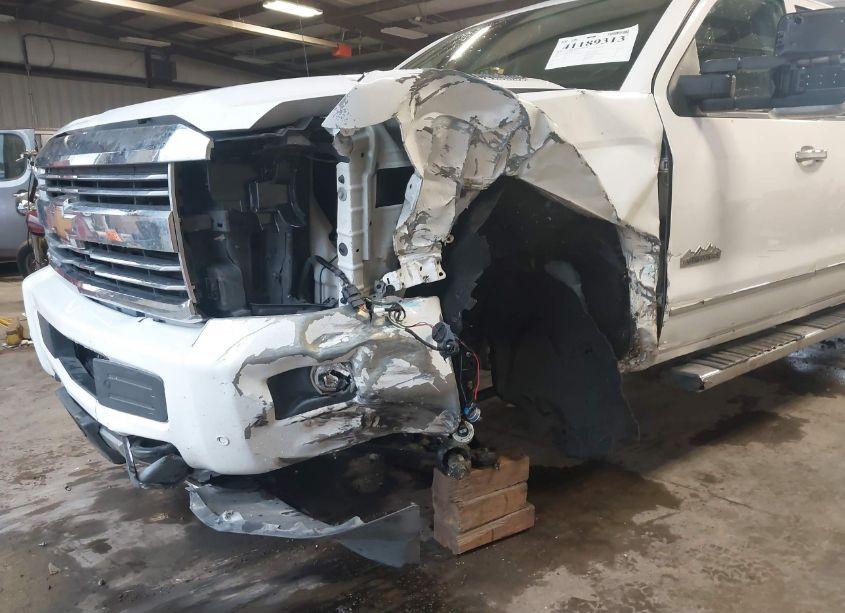 Photo 18 of 2015 Chevrolet Silverado 3500HD HIGH COUNTRY (VIN 1GC4K1E86FF585320)