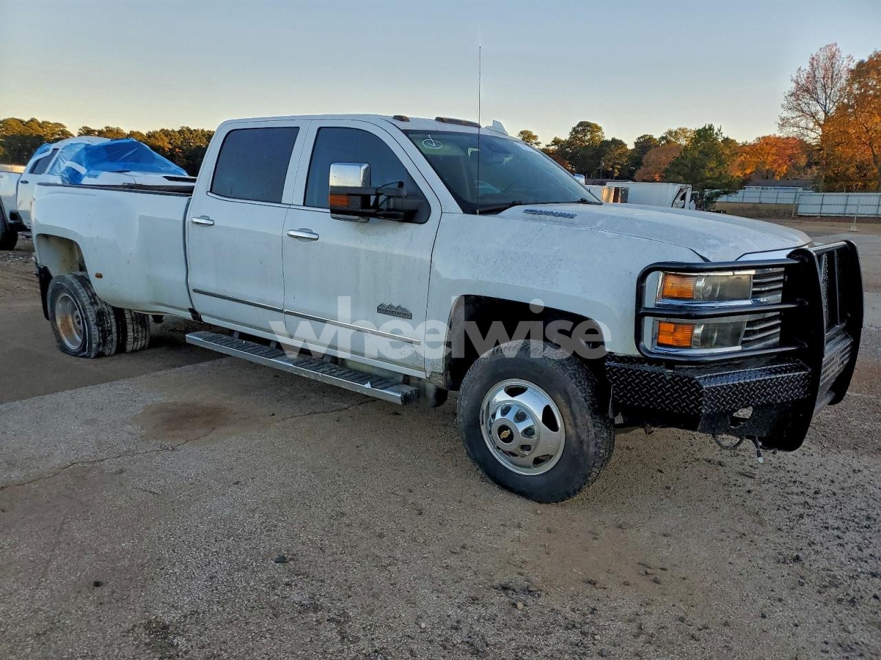 Photo 4 of 2016 CHEVROLET SILVERADO K3500 HIGH COUNTRY (VIN 1GC4K1E88GF192128)