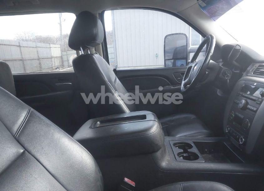 Photo 5 of 2013 Chevrolet Silverado 3500HD LTZ (VIN 1GC4K1EG8DF156510)