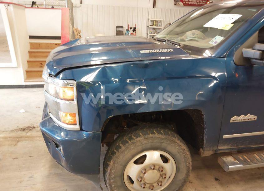 Photo 12 of 2018 Chevrolet Silverado 3500HD HIGH COUNTRY (VIN 1GC4K1EY0JF284292)