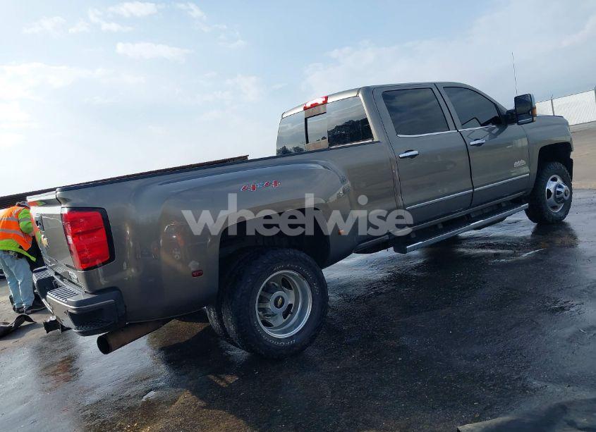 Photo 4 of 2017 Chevrolet Silverado 3500HD HIGH COUNTRY (VIN 1GC4K1EY1HF118468)