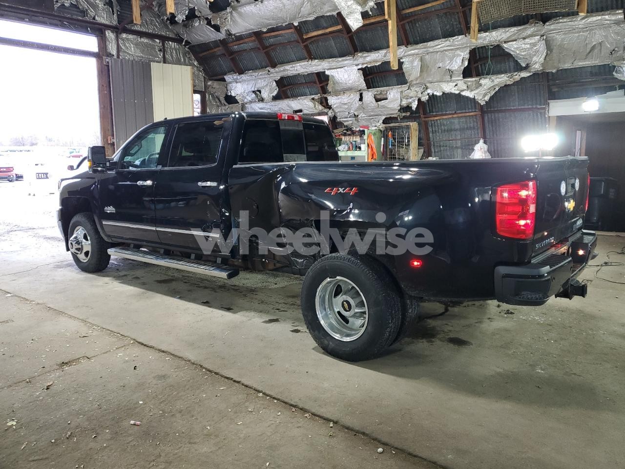 Photo 2 of 2018 CHEVROLET SILVERADO K3500 HIGH COUNTRY (VIN 1GC4K1EY4JF287941)