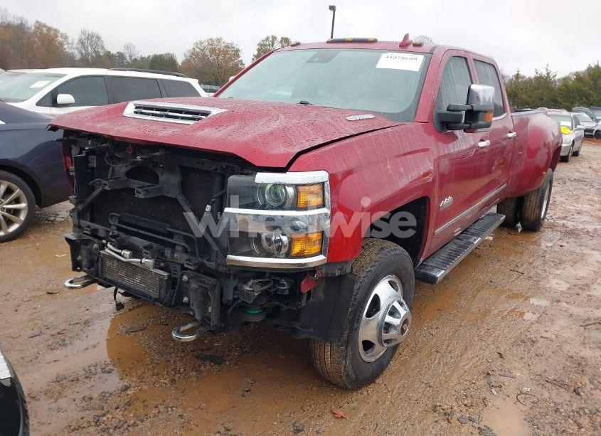 Photo 2 of 2018 Chevrolet Silverado 3500HD HIGH COUNTRY (VIN 1GC4K1EY9JF234975)