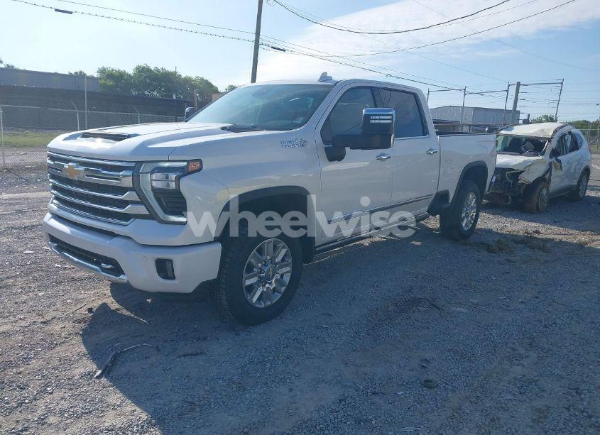 Photo 2 of 2025 Chevrolet Silverado 2500HD 4WD STANDARD BED HIGH COUNTRY (VIN 1GC4KREY6SF238336)