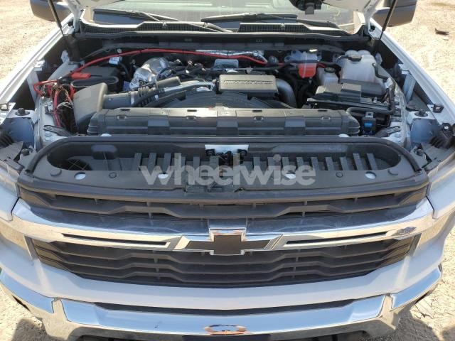 Photo 4 of 2025 CHEVROLET SILVERADO K3500 LT (VIN 1GC4KTEY1SF151022)
