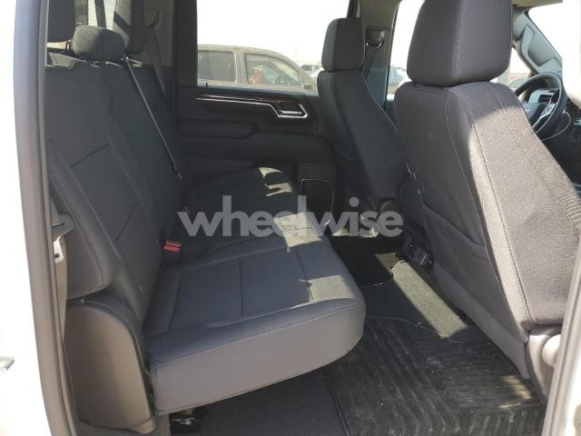 Photo 8 of 2025 CHEVROLET SILVERADO K3500 LT (VIN 1GC4KTEY1SF151022)