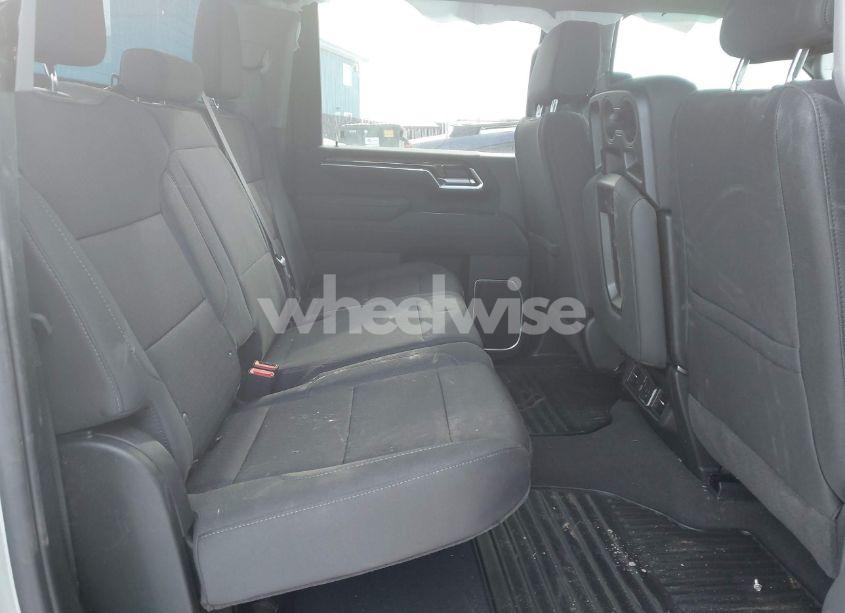 Photo 6 of 2025 Chevrolet Silverado 3500HD 4WD LONG BED LT (VIN 1GC4KTEY8SF195938)