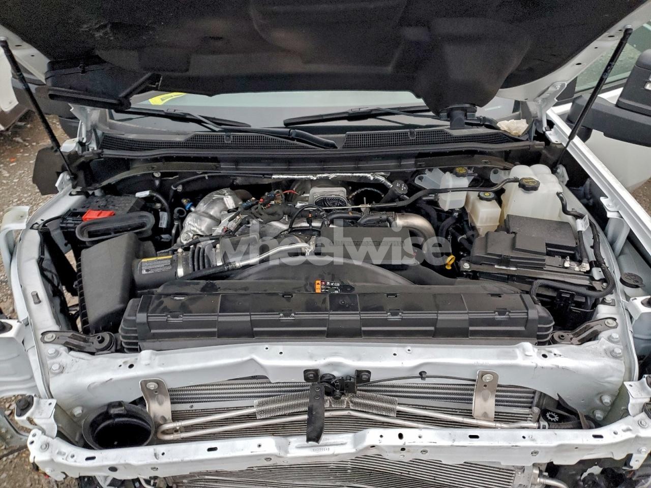 Photo 11 of 2025 CHEVROLET SILVERADO K3500 LT (VIN 1GC4KTEYXSF350862)