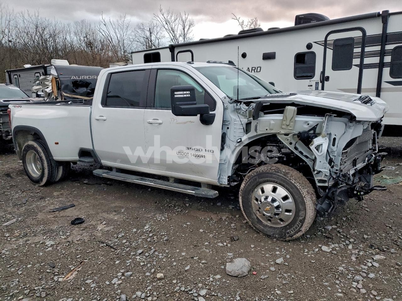 Photo 4 of 2025 CHEVROLET SILVERADO K3500 LT (VIN 1GC4KTEYXSF350862)