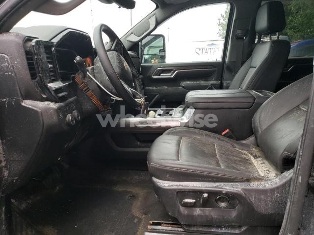 Photo 5 of 2025 CHEVROLET SILVERADO K3500 LTZ (VIN 1GC4KUEY1SF141029)