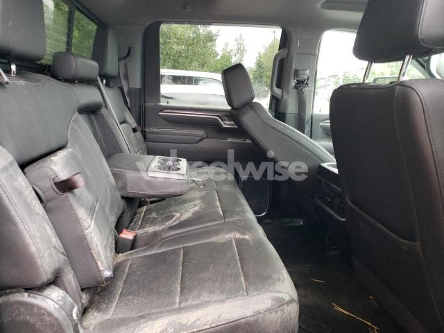 Photo 7 of 2025 CHEVROLET SILVERADO K3500 LTZ (VIN 1GC4KUEY1SF141029)