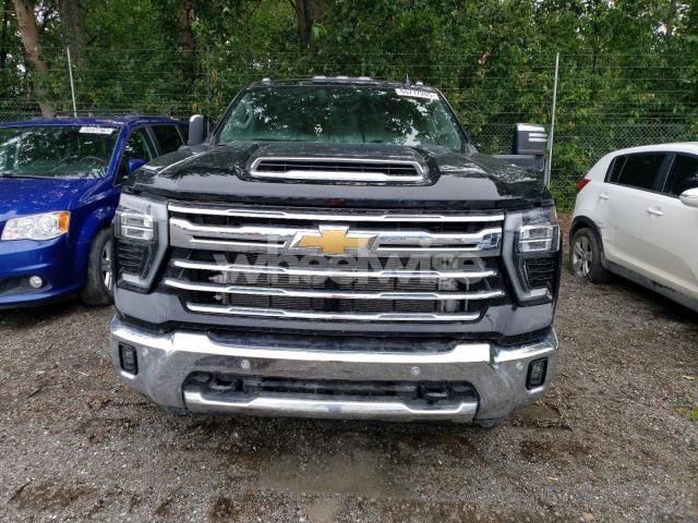 Photo 9 of 2025 CHEVROLET SILVERADO K3500 LTZ (VIN 1GC4KUEY1SF141029)