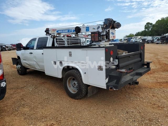 Photo 3 of 2019 CHEVROLET SILVERADO K3500 (VIN 1GC4KVCGXKF106229)