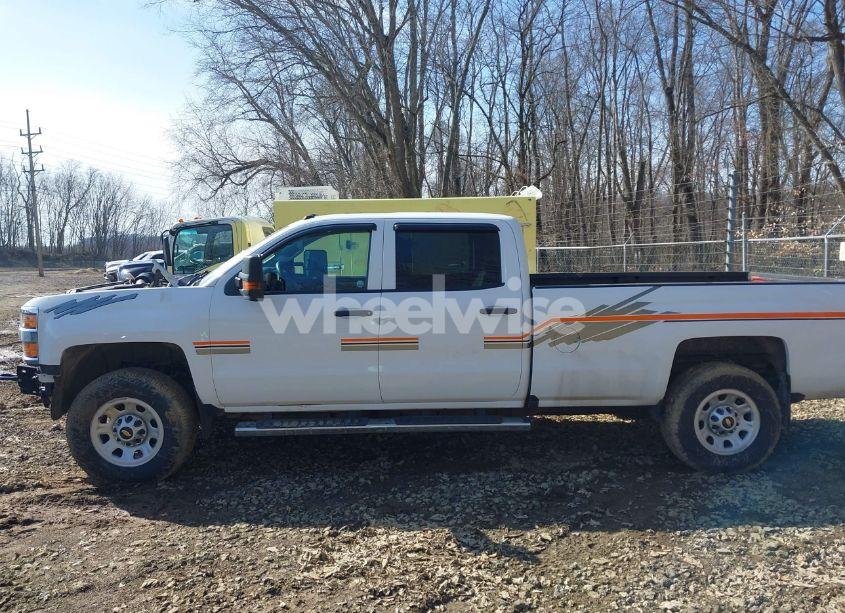 Photo 15 of 2019 Chevrolet Silverado 3500HD WT (VIN 1GC4KVCY9KF164695)