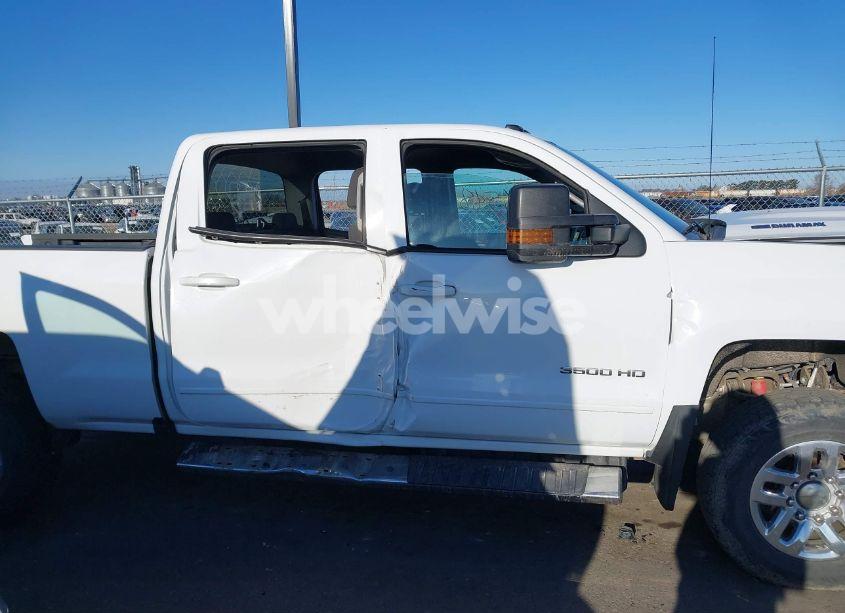 Photo 14 of 2019 Chevrolet Silverado 3500HD LT (VIN 1GC4KWCY7KF167505)