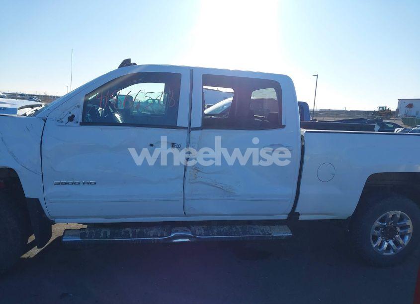 Photo 15 of 2019 Chevrolet Silverado 3500HD LT (VIN 1GC4KWCY7KF167505)