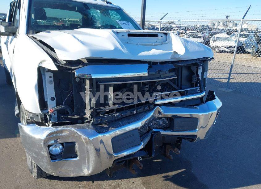 Photo 6 of 2019 Chevrolet Silverado 3500HD LT (VIN 1GC4KWCY7KF167505)