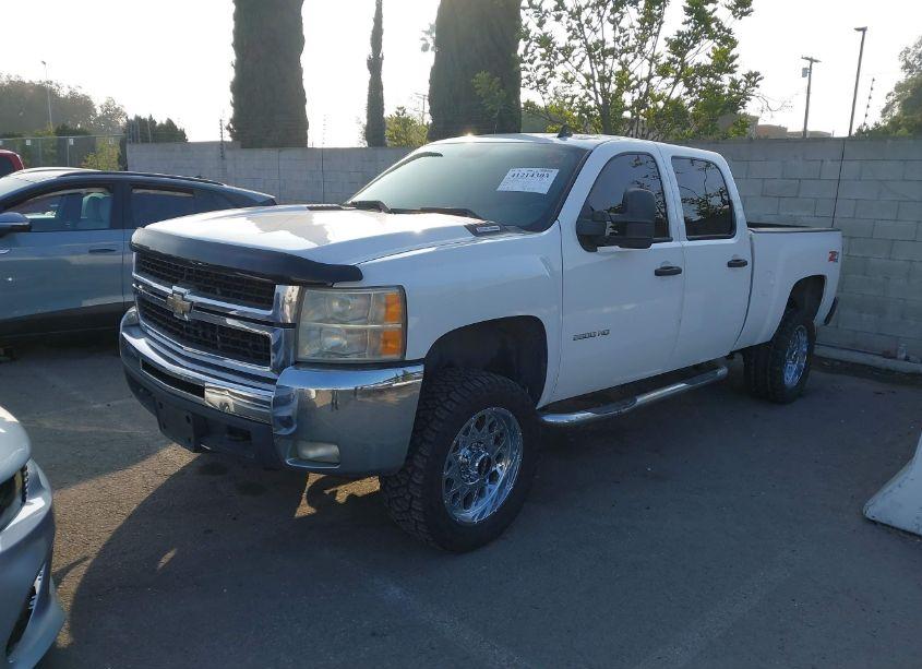 Photo 2 of 2010 Chevrolet Silverado 2500HD LT (VIN 1GC4KXB64AF124065)