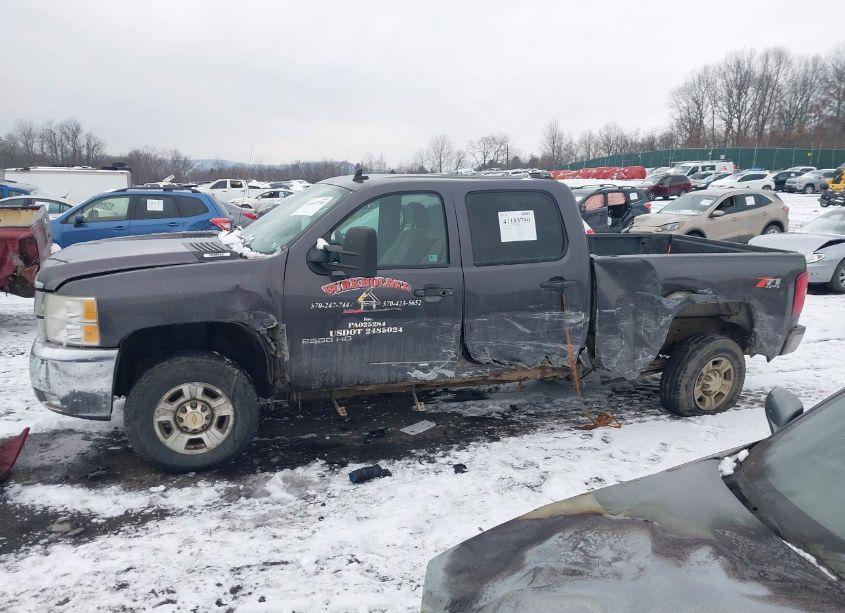 Photo 14 of 2010 Chevrolet Silverado 2500HD LT (VIN 1GC4KXBG3AF127077)