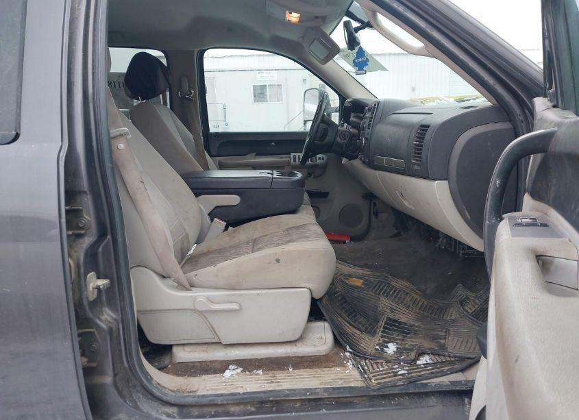 Photo 5 of 2010 Chevrolet Silverado 2500HD LT (VIN 1GC4KXBG3AF127077)