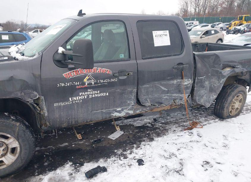 Photo 6 of 2010 Chevrolet Silverado 2500HD LT (VIN 1GC4KXBG3AF127077)
