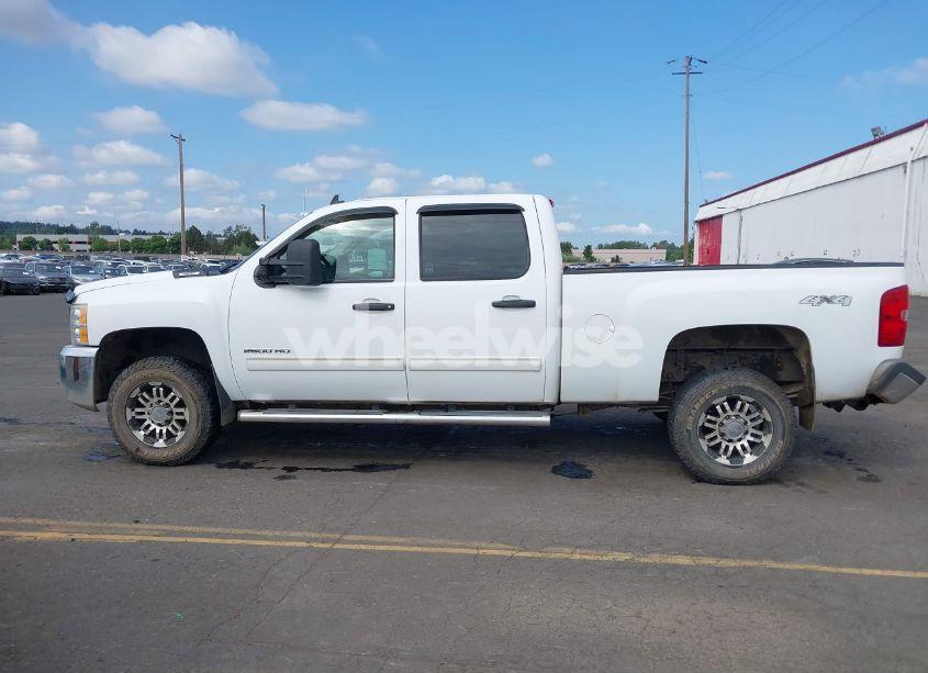 Photo 14 of 2010 Chevrolet Silverado 2500HD LT (VIN 1GC4KXBGXAF140683)