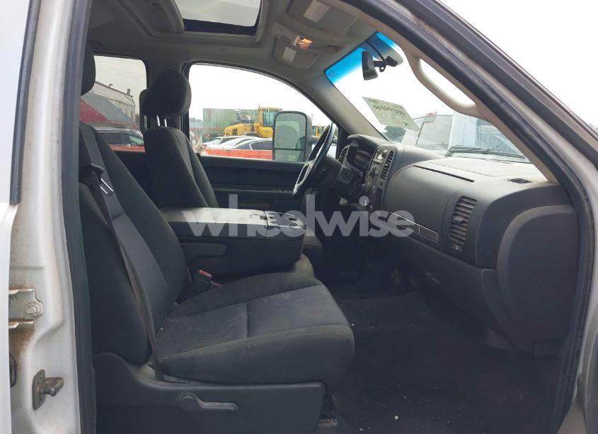 Photo 5 of 2010 Chevrolet Silverado 2500HD LT (VIN 1GC4KXBGXAF140683)