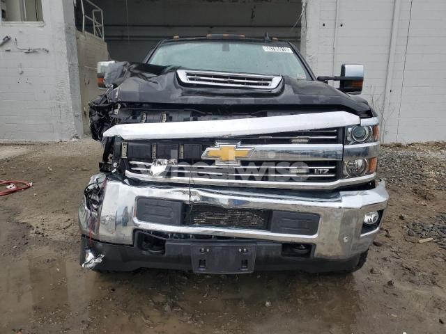 Photo 3 of 2019 CHEVROLET SILVERADO K3500 LTZ (VIN 1GC4KXCYXKF218307)