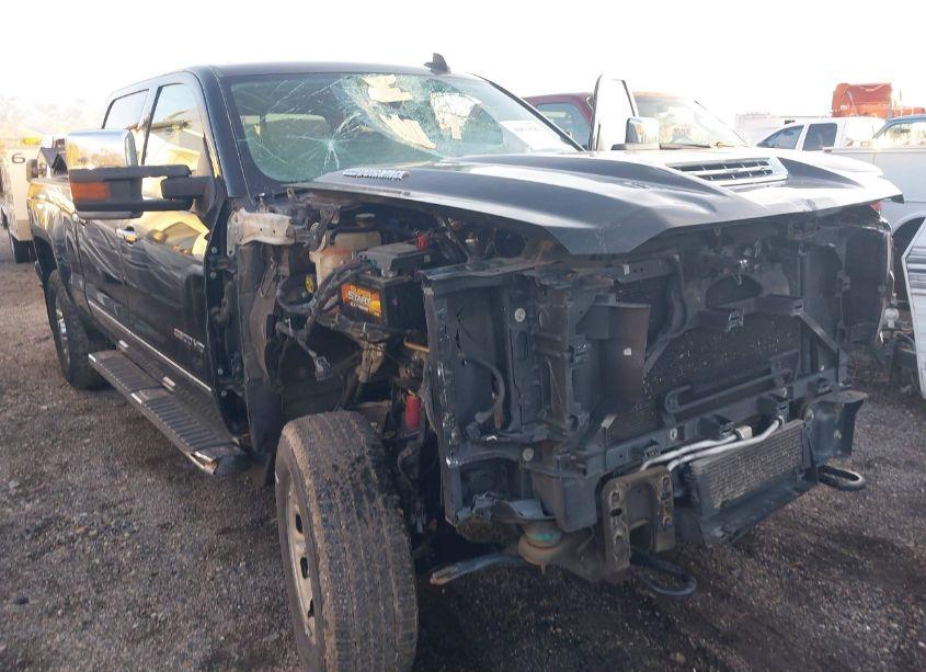 Photo 11 of 2019 Chevrolet Silverado 3500HD LTZ (VIN 1GC4KXEY2KF121843)