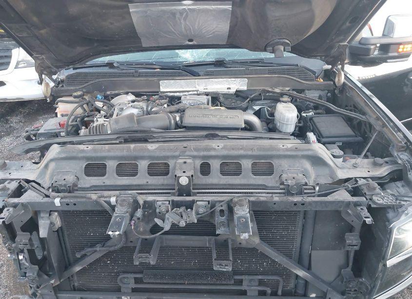 Photo 9 of 2019 Chevrolet Silverado 3500HD LTZ (VIN 1GC4KXEY2KF121843)