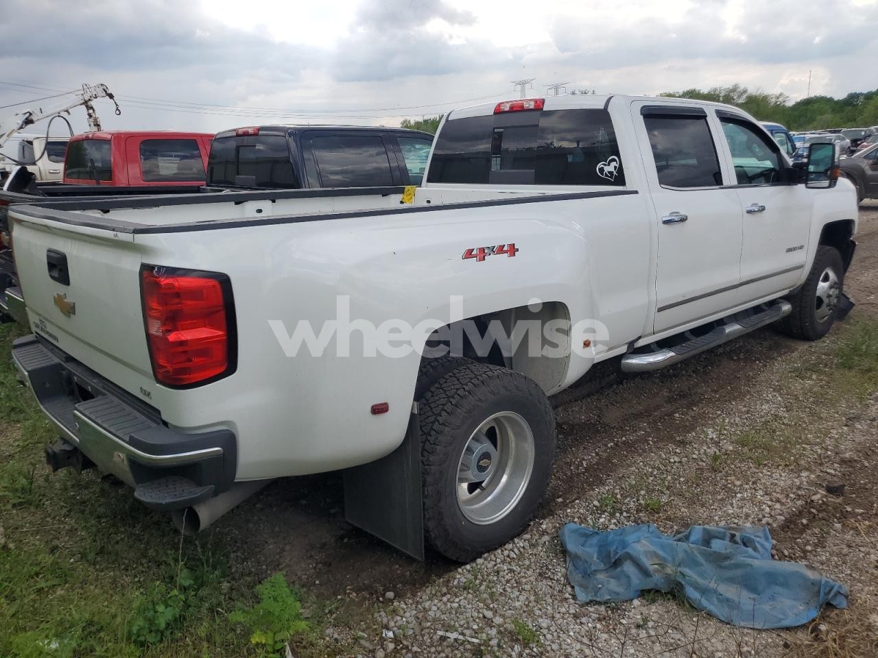 Photo 4 of 2019 CHEVROLET SILVERADO K3500 LTZ (VIN 1GC4KXEY3KF174924)