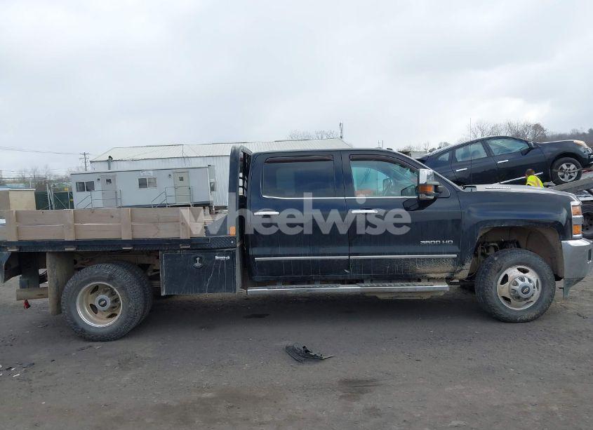 Photo 13 of 2019 Chevrolet Silverado 3500HD LTZ (VIN 1GC4KXEY4KF111590)
