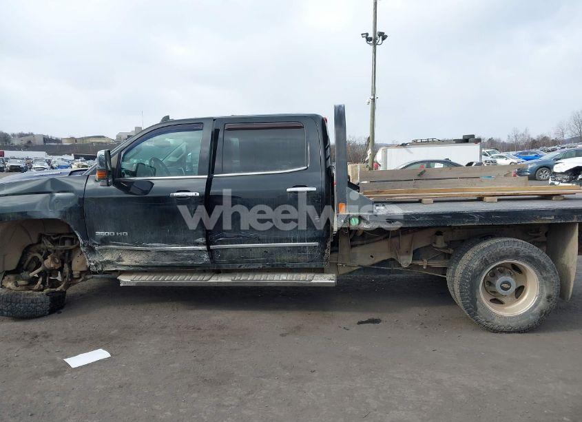 Photo 14 of 2019 Chevrolet Silverado 3500HD LTZ (VIN 1GC4KXEY4KF111590)