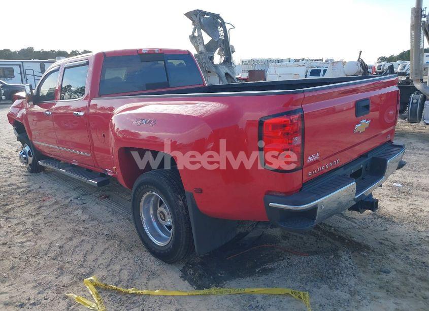 Photo 3 of 2019 Chevrolet Silverado 3500HD LTZ (VIN 1GC4KXEY5KF102428)