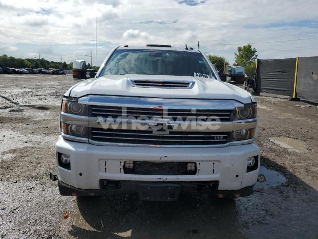 Photo 3 of 2019 CHEVROLET SILVERADO K3500 LTZ (VIN 1GC4KXEY9KF111665)