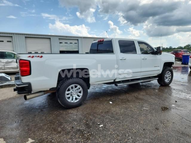 Photo 2 of 2019 CHEVROLET SILVERADO K3500 LTZ (VIN 1GC4KXEY9KF155603)