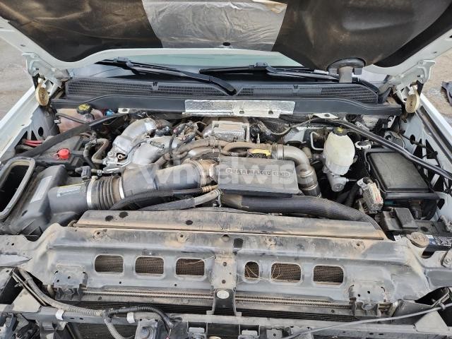 Photo 6 of 2019 CHEVROLET SILVERADO K3500 LTZ (VIN 1GC4KXEY9KF155603)