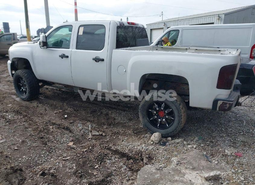 Photo 3 of 2010 Chevrolet Silverado 2500HD LTZ (VIN 1GC4KYB62AF113636)