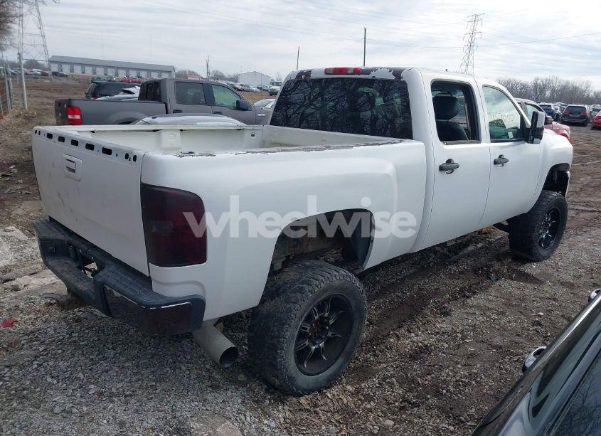Photo 4 of 2010 Chevrolet Silverado 2500HD LTZ (VIN 1GC4KYB62AF113636)