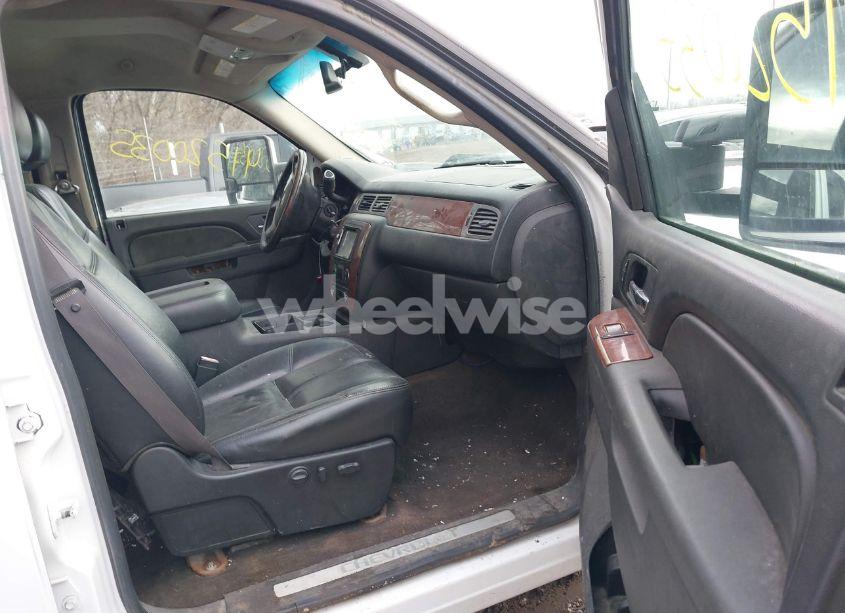 Photo 5 of 2010 Chevrolet Silverado 2500HD LTZ (VIN 1GC4KYB62AF113636)