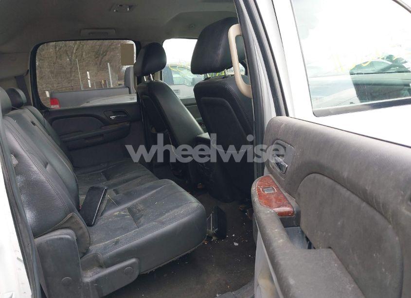 Photo 8 of 2010 Chevrolet Silverado 2500HD LTZ (VIN 1GC4KYB62AF113636)